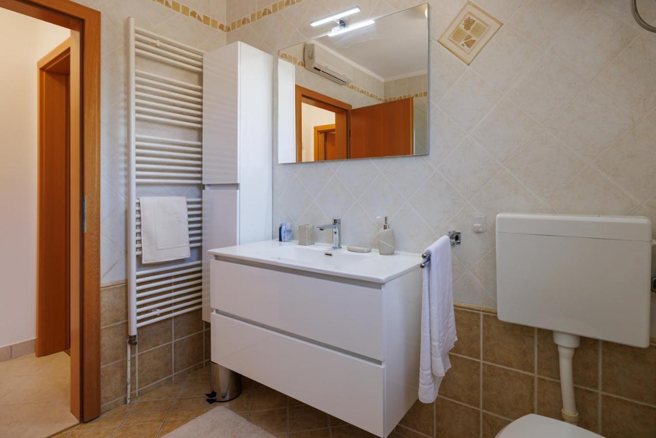 Apartman La Vista E' Bella Kornić Exterior foto